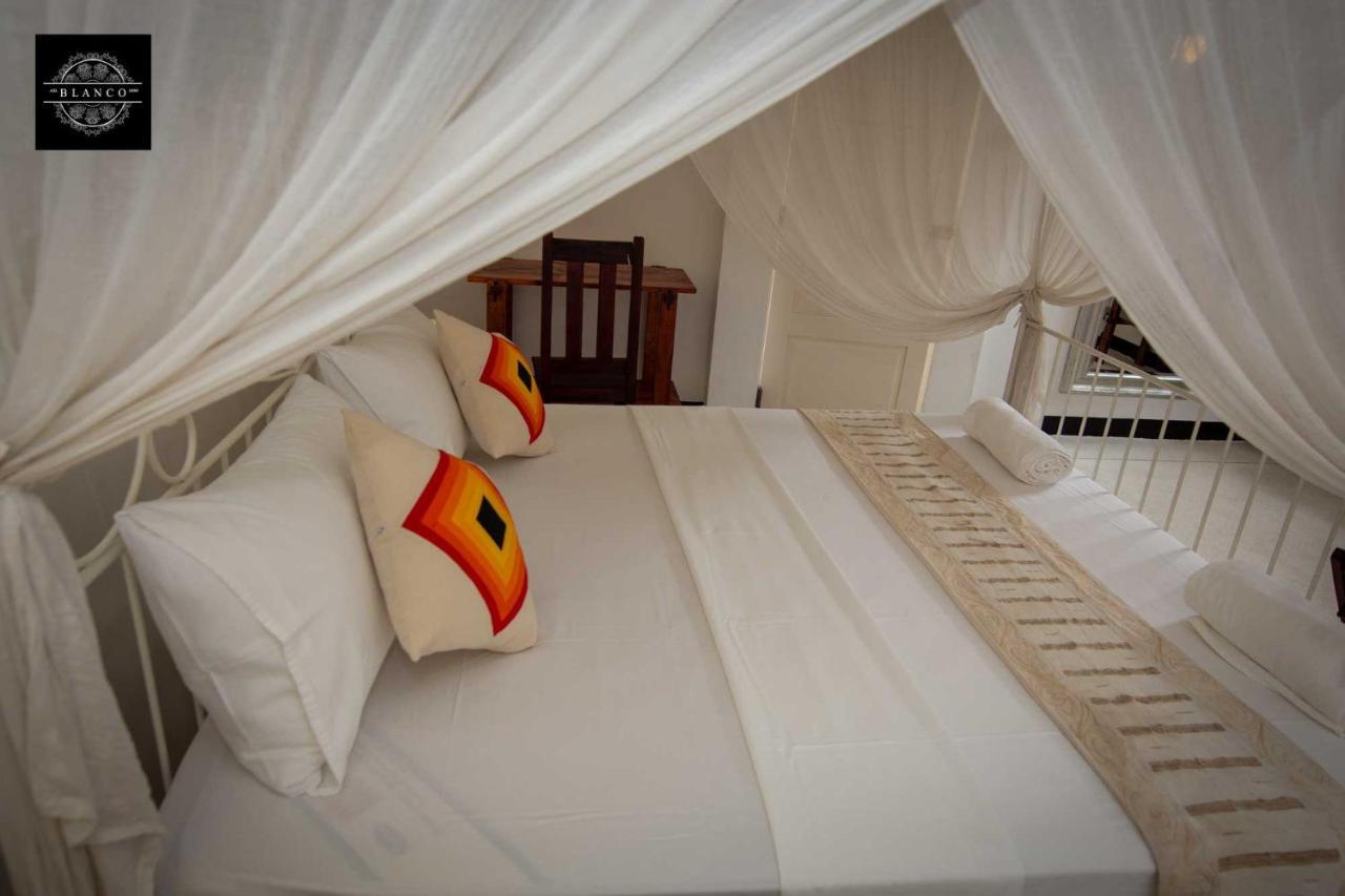 Villa Blanco Dehiwala-Mount Lavinia ภายนอก รูปภาพ