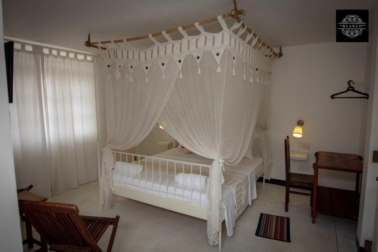 Villa Blanco Dehiwala-Mount Lavinia ภายนอก รูปภาพ